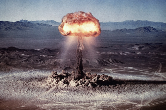 Atomic bomb test during Operation Buster-Jangle in Nevada